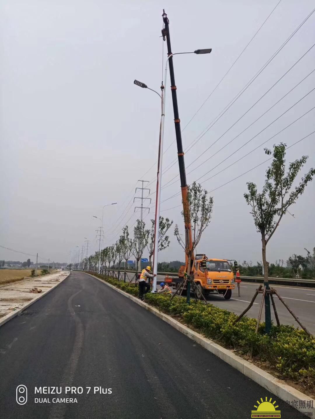 安徽合肥186组12米太阳能路灯